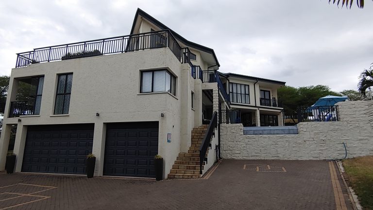 Solution Info HDR : EV(0,6,-4), FC : (0), FC : (0,6,-4)