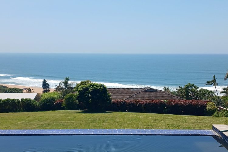 24 Nkwazi Drive, self-catering holiday home one road back from the beach in Zinkwazi Beach – photo 3