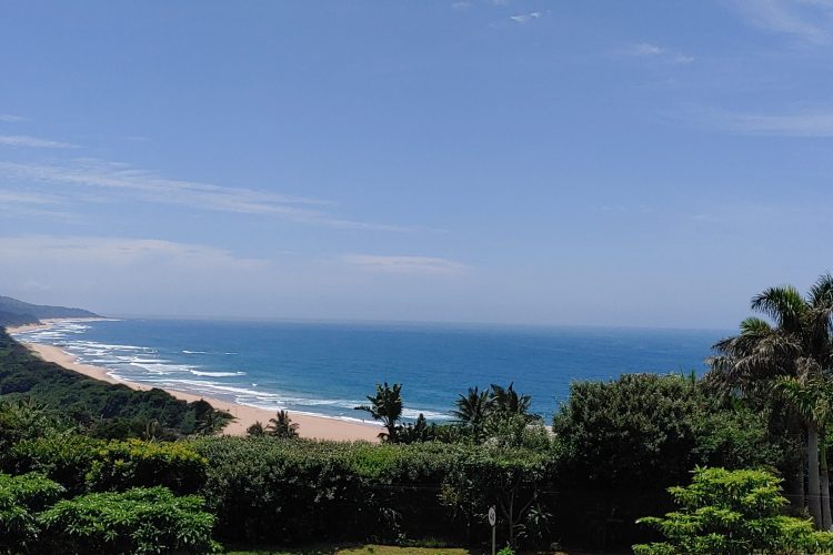 3 Glen Drive, self-catering holiday home one road back from the beach in Zinkwazi Beach – photo 1