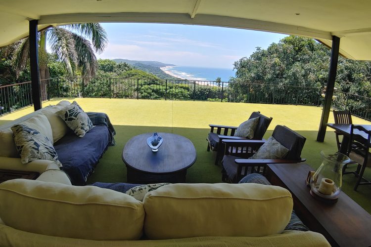 3 Glen Drive, self-catering holiday home one road back from the beach in Zinkwazi Beach – photo 3