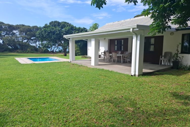 RAMBLiNN beachfront self-catering accommodation in Zinkwazi Beach