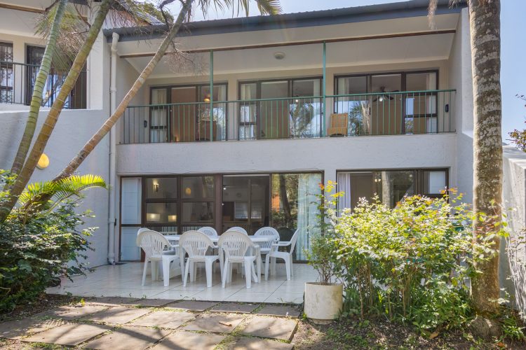 Unit 1 @ Springvale Place, self-catering holiday home across the road from the beach in Zinkwazi Beach – photo 2